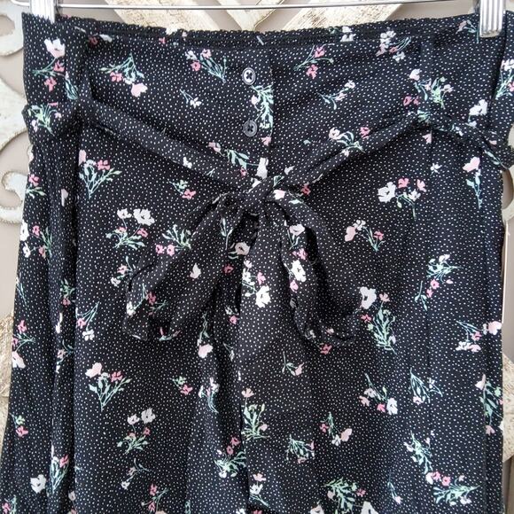 SO Women's Button Front Tie Belted Smocked Waist A-line Midi Skirt Black Floral - Picture 2 of 7